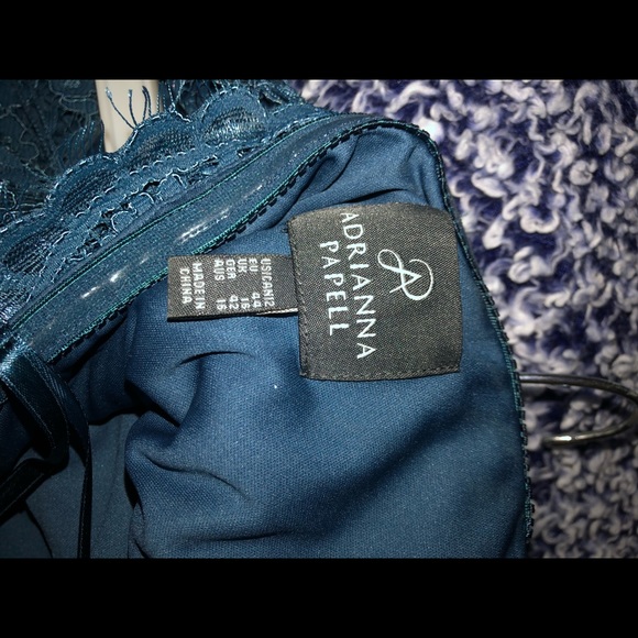 Lace Gown - Picture 5 of 5